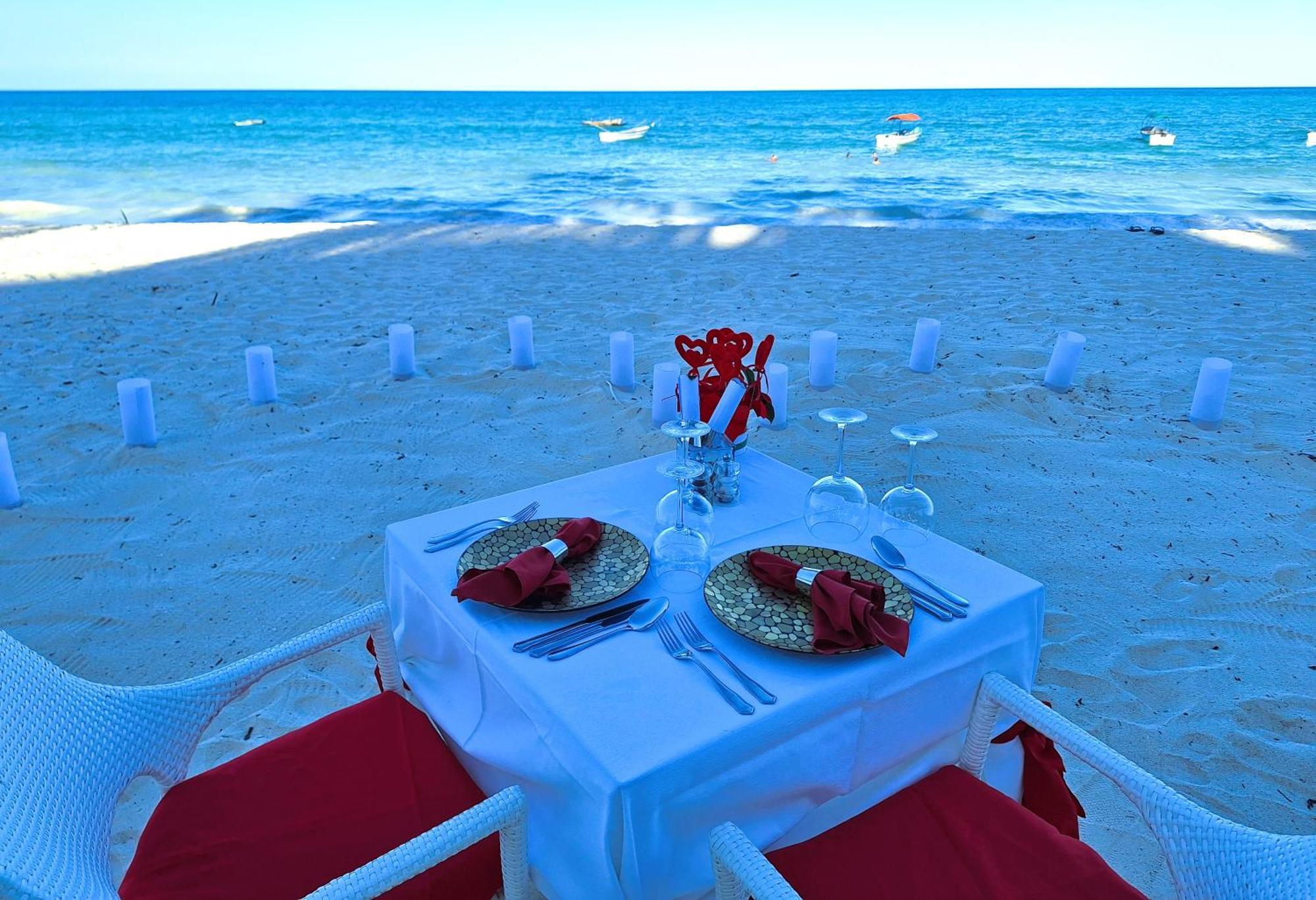 Bianco Azzurro Hotel & Restaurant Pwani Mchangani Buitenkant foto