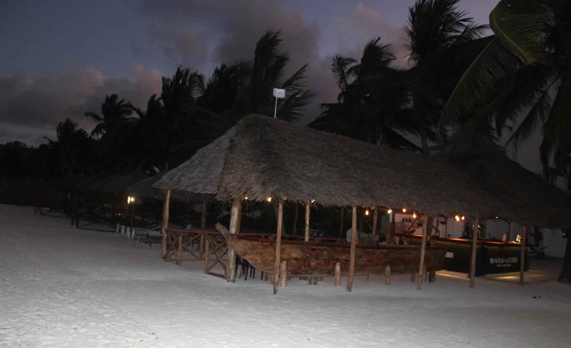 Bianco Azzurro Hotel & Restaurant Pwani Mchangani Buitenkant foto